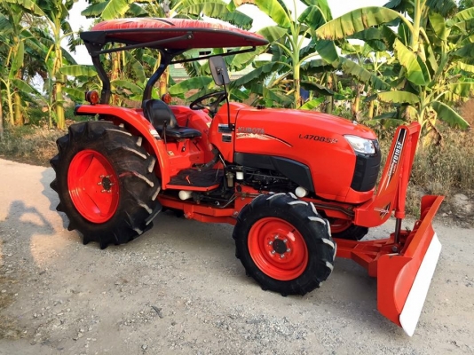 ขายรถไถคูโบต้า L4708SP(4WD)2เพลา พร้อมชุดอุปกรณ์ รถสวยใช้งาน 548 ชม. ขายราคา 450,000 บาท สนใจโทร 081-9136451 หรือ ขอดูรูปเพิ่มเติมทาง line:bow6451 ค่ะ #บริการจัดส่งฟรีทั่วประเทศค่ะ