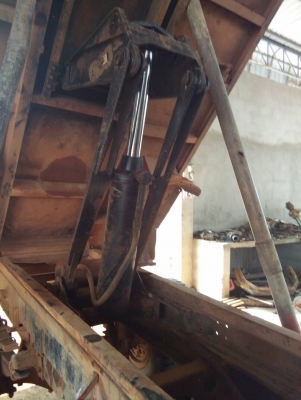 ขายหกล้อดั้ม มีทะเบียน 470.000- สนใจต่อรองโทร0895770265 ขายหกล้อดั้ม มีทะเบียน 470.000- สนใจต่อรองโทร0895770265