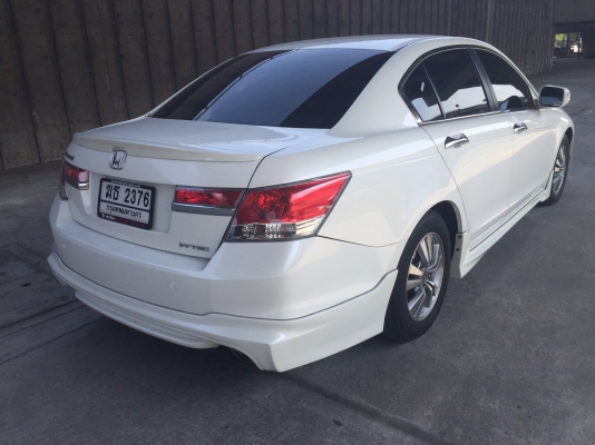 ท็อปสุด Honda Accord 2.0EL ปี 2012 แท้ รถมือเดียว เป็นตัวนำเข้า หลังคาซันรูฟ ไมล์ 47.xxx km อุปกรณ์ครบ พร้อมโอน"
