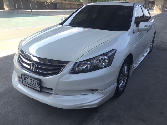 ท็อปสุด Honda Accord 2.0EL ปี 2012 แท้ รถมือเดียว เป็นตัวนำเข้า หลังคาซันรูฟ ไมล์ 47.xxx km อุปกรณ์ครบ พร้อมโอน"