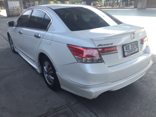 ท็อปสุด Honda Accord 2.0EL ปี 2012 แท้ รถมือเดียว เป็นตัวนำเข้า หลังคาซันรูฟ ไมล์ 47.xxx km อุปกรณ์ครบ พร้อมโอน"