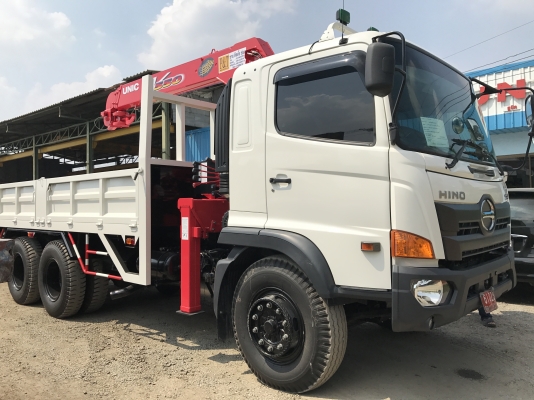 เครนติดรถบรรทุก