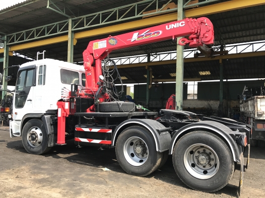 เครนติดรถบรรทุก