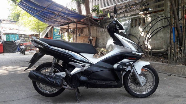 ขายลูกเดียว air blade110 ปี2549 ราคาโดนใจ ขายลูกเดียว air blade110 ปี2549 ราคาโดนใจ