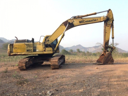 แบ็คโฮ KOMATSU PC300 รุ่น 6