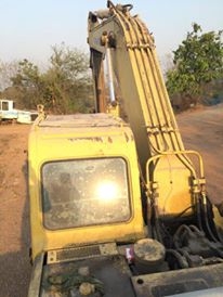 แบ็คโฮ KOMATSU PC300 รุ่น 6