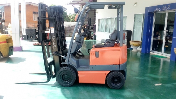 ขายรถ toyota รุ่น 6  ไฟฟ้านั่งขับ ขนาด 1.5 ตัน  รับประกัน3 เดือน