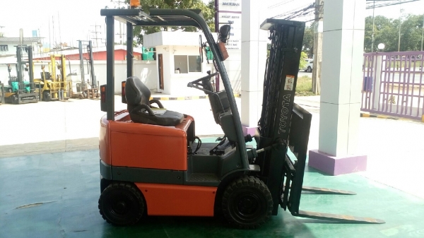 ขายรถ toyota รุ่น 6  ไฟฟ้านั่งขับ ขนาด 1.5 ตัน  รับประกัน3 เดือน