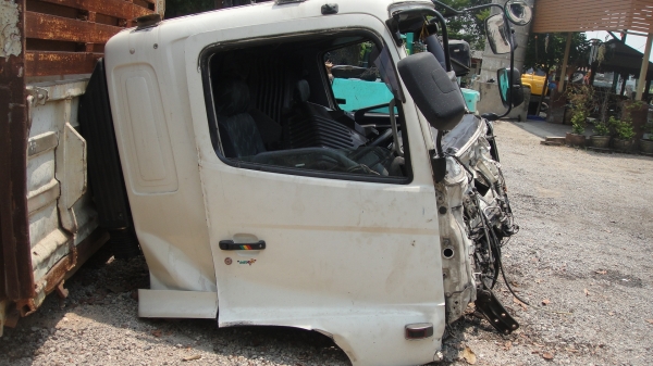 หัว HINO MEGA โดนหน้ามา อะไหล่ครบ ราคาถูก หัว HINO MEGA โดนหน้ามา อะไหล่ครบ ราคาถูก