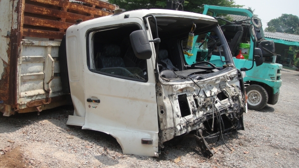 หัว HINO MEGA โดนหน้ามา อะไหล่ครบ ราคาถูก หัว HINO MEGA โดนหน้ามา อะไหล่ครบ ราคาถูก