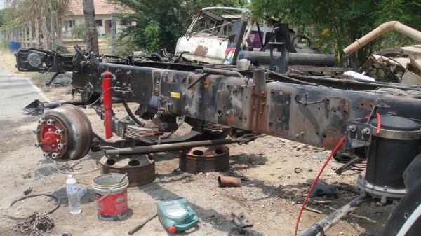 คัสฃีหัวลากพร้อมเล่มทะเบียน HINO MEGA 320 ปี51คัสฃีสวยใหม่มาก ไม่รวมช่วงล่าง