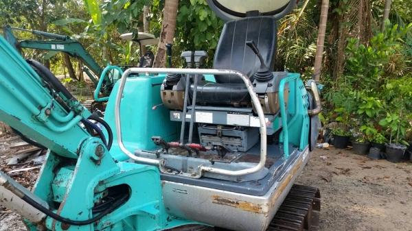ขาย 285,000 KOBELCO sk 030 เครื่องดีปั้มแรงเอวดีช่างล่างดีพร้อมไลหัวเจาะรถสวยพร้อมใช้ 090-772-3710 090-772-3708