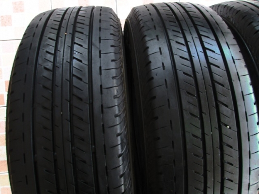 ขายยาง BRIDGESTONE R611 215-65-16 ปี15 งามๆ (1ชุด)