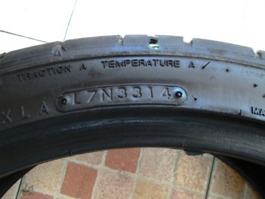 ขายยาง NITTO NT555 245-35-20 ปี3314 สวยจัด (1คู่)