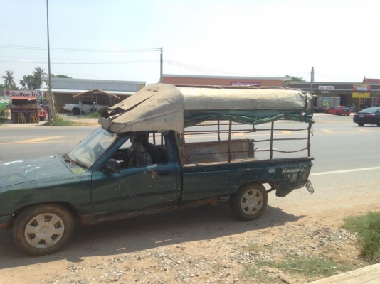 ขายครับ ปี39 แท้. หน้าตาเดิม คานมีเลข เครื่องดี คัสชีสวยตลอดเส้น  ภายในคอนโซนสวย เอกสารพร้อมครบ ราคา 39000 ต่อรองนิดหน่อย สนใจ0930693225 สารคาม