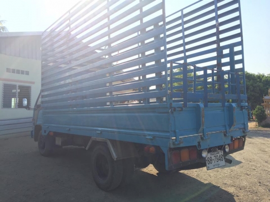 ขาย 6 ล้อ  NKR เครื่อง 110 แรง ยาว 4.30 ม. ปี 1988 - 2531  มีพวงมาลัยเพาเวอร์ มีแอร์  กระจกไฟฟ้า กะบะเหล็กทั้งลูก กะบะสวยมาก ไม่มีผุ ไม่มีสนิม