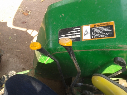 ขายรถไถ จอนเดียร์สองเพลา 5415 4สูบ 80แรงม้า รถสวยพร้อมใช้ เล่มพร้อมโอน