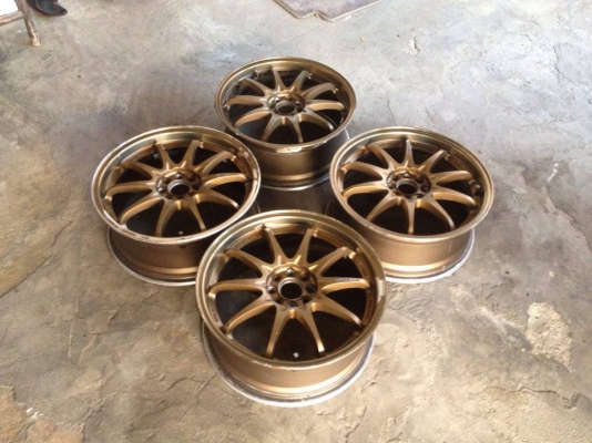 ขายแม็ก ce28 4รู100 ขอบ17 กว้าง7 et42 ไม่มีซ่อม เก็บสีขอบหน่อย จำนวน4วง ราคา5000บาท โทร0924462525โส กทม