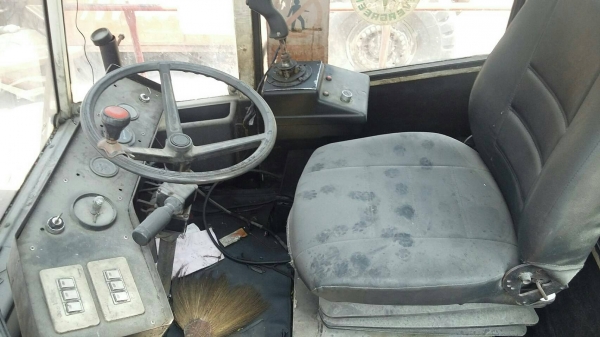 ขาย 3,500,000 ลิปเเทคเกอร์ FANTUZZI  ยกตู้หนัก 35 ตัน รถสภาพสวยพร้อมใช้ 090-772-3710 090-772-3708