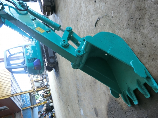 มาใหม่มาแรง จากญี่ปุ่น  ราคา 450,000 บาท ราคานี้พร้อมทำสีเช็คระบบนะค่ะ  ขายรถขุดเล็ก KOBELCO รุ่น : SK045 ซีเรียล. : PY-04708 ปี : ( 1996 ) เครื่องยนต์ : K4N-08684 หลังคา แทรคเหล็ก สวิงบูม ใบมีด บุ้งกี๋ E/NO : K4N-08684 ทำสีเหมือนใหม่พร้อมลงงาน มีเอกสารใบ