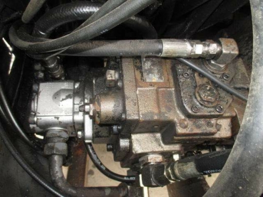 มาใหม่มาแรง จากญี่ปุ่น  ราคา 450,000 บาท ราคานี้พร้อมทำสีเช็คระบบนะค่ะ  ขายรถขุดเล็ก KOBELCO รุ่น : SK045 ซีเรียล. : PY-04708 ปี : ( 1996 ) เครื่องยนต์ : K4N-08684 หลังคา แทรคเหล็ก สวิงบูม ใบมีด บุ้งกี๋ E/NO : K4N-08684 ทำสีเหมือนใหม่พร้อมลงงาน มีเอกสารใบ