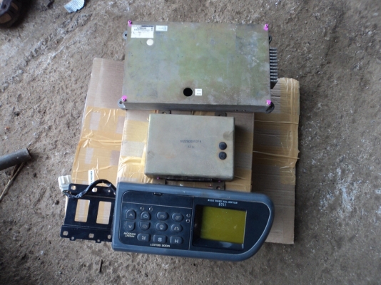 ขายชุดไฟฟ้า รถแมคโค โกเบโก้ sk-120-5 และ sk-200-5   ของเก่านอก ถอดจากตัวรถ  สินค้ารับประกัน มีเครื่องเช็ค เช็คให้ครับ