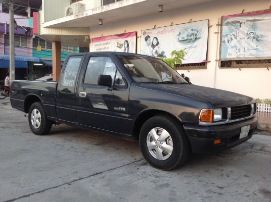 อีซูซุมังกรทองแค๊ป รุ่นแรก พวงมาลัยเพาเวอร์ อีซูซุมังกรทองแค๊ป รุ่นแรก พวงมาลัยเพาเวอร์