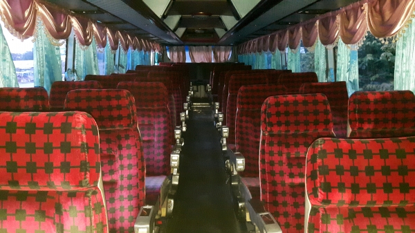 ขายบรถบัส6ล้อแอร์ 0895169388