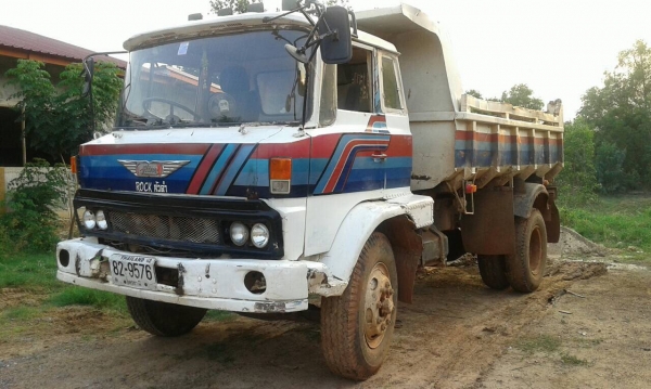 ขาย 6 ล้อดั้ม ยาง 900 HINO KR300 เครื่อง EH100 150 แรงม้า คัสซีสวยตลอดเส้น เฟืองท้ายและคานหน้าใหญ่ พวงมาลัยพาวเวอร์ ทะเบียนเต็มพร้อมโอน