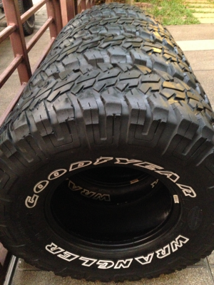 ยาง Mud Goodyear 33 12.5 R15 ดอกเยอะ ใช้ยาว ราคไม่แพง
