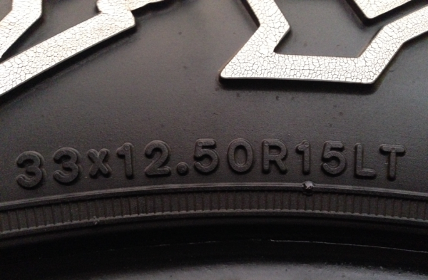 ยาง Mud Goodyear 33 12.5 R15 ดอกเยอะ ใช้ยาว ราคไม่แพง