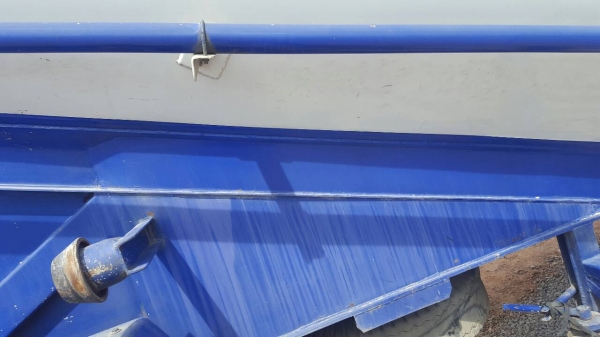 ขายหาง กล้วยหอม  KEC - 3 เพลา. แท้. / ปี 56.   สนใจติดต่อ  081 - 6079515