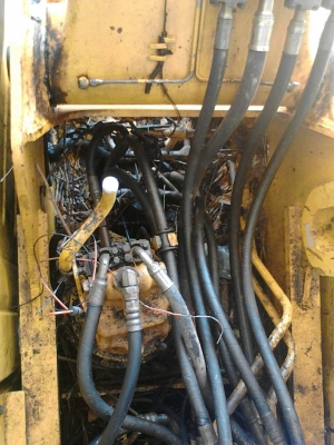 รถแบคโฮ  KOMSTSU  PC 200 - 8 , ( รถทำงาน 7,8xx ชม. )   สนใจติดต่อ  081 - 6079515