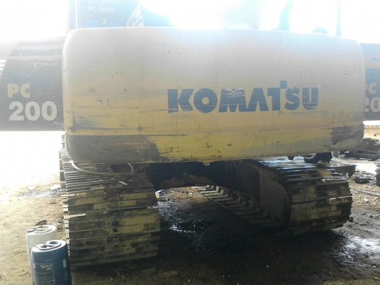 รถแบคโฮ  KOMSTSU  PC 200 - 8 , ( รถทำงาน 7,8xx ชม. )   สนใจติดต่อ  081 - 6079515
