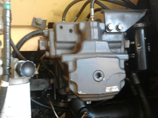 รถแบคโฮ  KOMSTSU  PC 200 - 8 , ( รถทำงาน 7,8xx ชม. )   สนใจติดต่อ  081 - 6079515