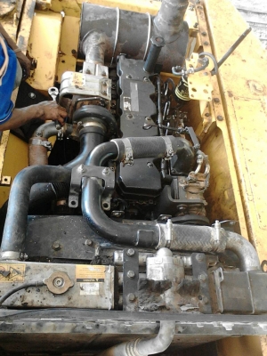 รถแบคโฮ  KOMSTSU  PC 200 - 8 , ( รถทำงาน 7,8xx ชม. )   สนใจติดต่อ  081 - 6079515