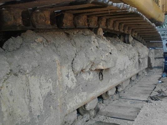 รถแบคโฮ  KOMSTSU  PC 200 - 8 , ( รถทำงาน 7,8xx ชม. )   สนใจติดต่อ  081 - 6079515