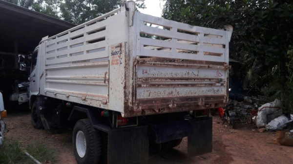 รถฮีโน่ 6 ล้อดั้ม FC9J  175 แรงม้า. ปี 56. ,  ( รถวิ่ง 1xx,xxx กม. )     สนใจติดต่อ  081 - 6079515