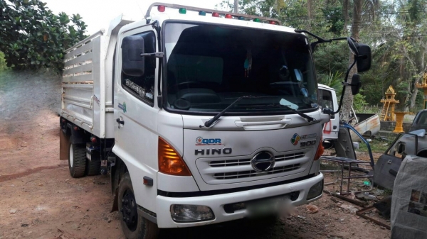 รถฮีโน่ 6 ล้อดั้ม FC9J  175 แรงม้า. ปี 56. ,  ( รถวิ่ง 1xx,xxx กม. )     สนใจติดต่อ  081 - 6079515