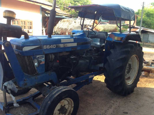 ขายรถไถFORD -6610 (ราคา 315,000บาท) เลขเครื่อง E6NN 6015  เลขเกียร์ NN7006-R รถสภาพดีพร้อมใช้งาน อุปกรณ์ครบพร้อม มีใบมีดดันหน้า ผาน7สภาพดีมากพร้อมใช้งาน เครื่องแรงดี ระบบไฮดรอลิกส์ดี คูณ ชัยยา โทร 081-9972972 089-8451778