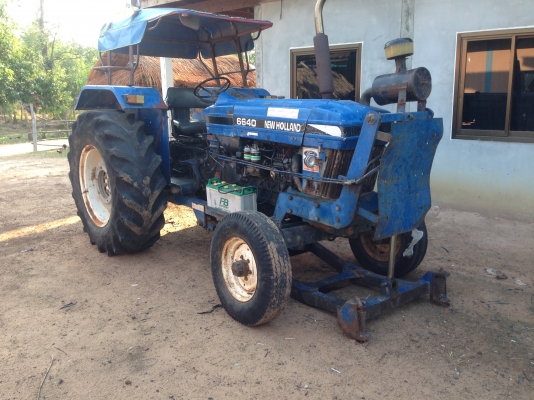 ขายรถไถFORD -6610 (ราคา 315,000บาท) เลขเครื่อง E6NN 6015  เลขเกียร์ NN7006-R รถสภาพดีพร้อมใช้งาน อุปกรณ์ครบพร้อม มีใบมีดดันหน้า ผาน7สภาพดีมากพร้อมใช้งาน เครื่องแรงดี ระบบไฮดรอลิกส์ดี คูณ ชัยยา โทร 081-9972972 089-8451778