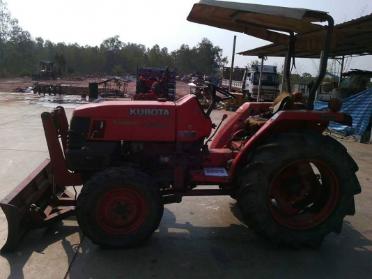 ขายรถไถ  L34  ตามสภาพ  มีผานหน้า  ราคา 100,000 พร้อมส่งครับ