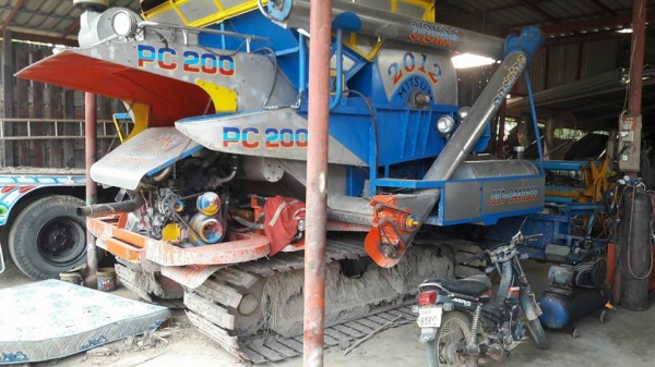 ขาย รถเกี่ยว + รถสิบล้อ รถเกี่ยว บุญเลิศ 2012 สภาพ 80\% รถสวย พร้อมใช้ รถสิบล้อ ฮีโน่ FM186 F18 2เพลา เบรคทิพฟี่ ราคา 1,600,000 บาท ราคาต่อลองได้ ติดต่อ 089-0898754 จักรพันธ์ ขาย รถเกี่ยว + รถสิบล้อ รถเกี่ยว บุญเลิศ 2012 สภาพ 80\% รถสวย พร้อมใช้ รถสิบล้อ ฮีโน่ FM186 F18 2เพลา เบรคทิพฟี่ ราคา 1,600,000 บาท ราคาต่อลองได้ ติดต่อ 089-0898754 จักรพันธ์