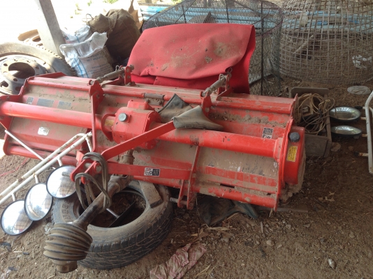 รถไถ KUBOTA L4708 (ราคา450,000 บาท) มีภาพวีดีโอ อายุการใช้งาน 1,486 พร้อมอุปกรณ์ 3 รายการ ผานดันหน้า