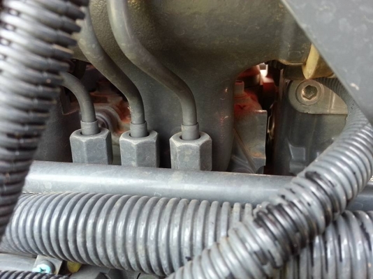 เกรด A คูโบต้า L3208SP 4 WD ใบมีดตราช้าง ทำงาน 216 ชั่วโมง จดทะเบียน..ตุลาคม 2557