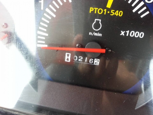 เกรด A คูโบต้า L3208SP 4 WD ใบมีดตราช้าง ทำงาน 216 ชั่วโมง จดทะเบียน..ตุลาคม 2557