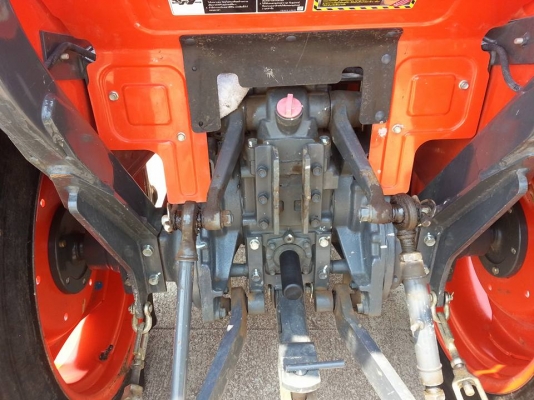 เกรด A คูโบต้า L3208SP 4 WD ใบมีดตราช้าง ทำงาน 216 ชั่วโมง จดทะเบียน..ตุลาคม 2557