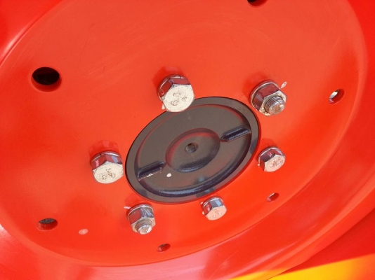 เกรด A คูโบต้า L3208SP 4 WD ใบมีดตราช้าง ทำงาน 216 ชั่วโมง จดทะเบียน..ตุลาคม 2557