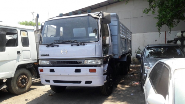 รถบรรทุก HINO