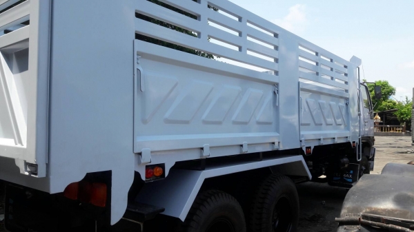รถบรรทุก HINO
